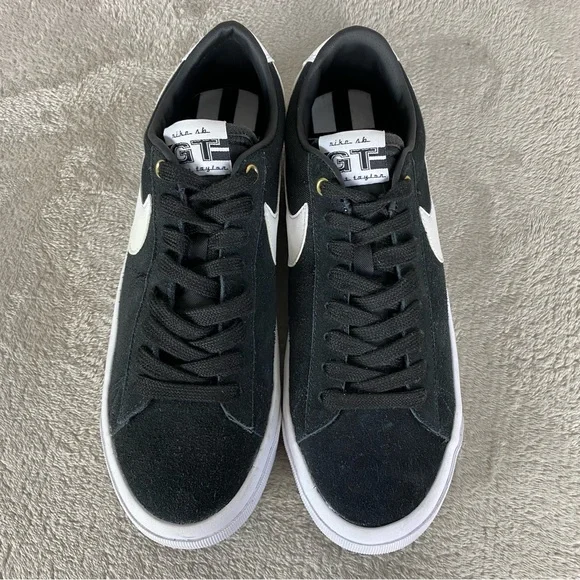 Nike SB Zoom Blazer GT Mens Sneakers Shoes Size 8 Black White Suede Low NEW